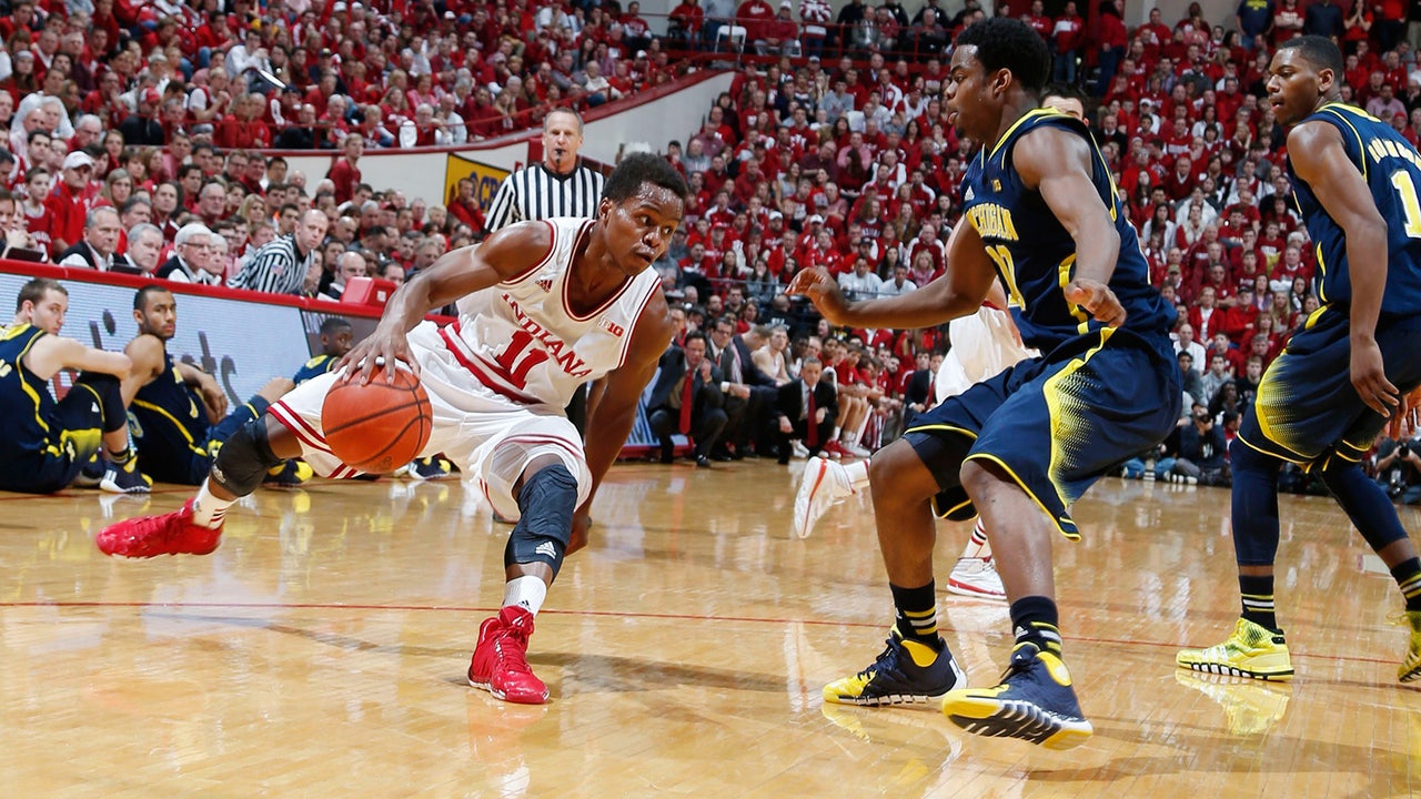 Offense sputters as Michigan falls to Indiana